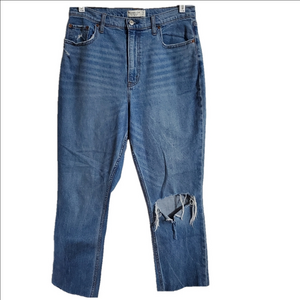 Abercrombie & Fitch The 90's Slim Straight High Rise Distressed Jeans Size 31/12